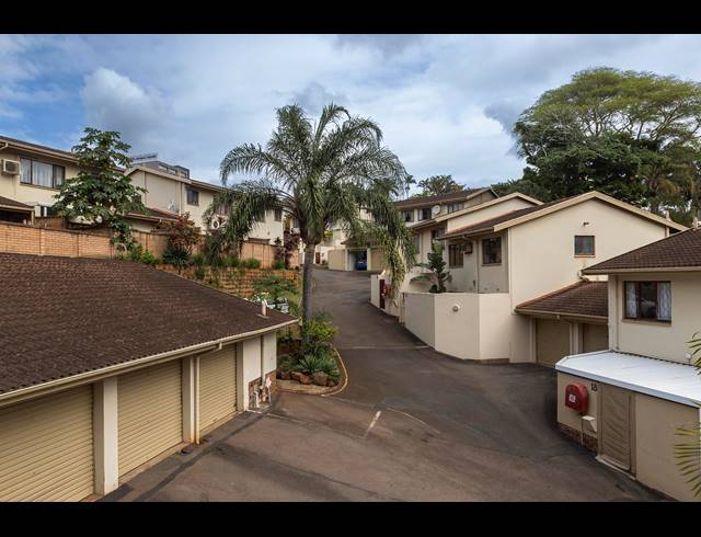 3 BEDROOM DUPLEX RENTED IN GLENWOOD